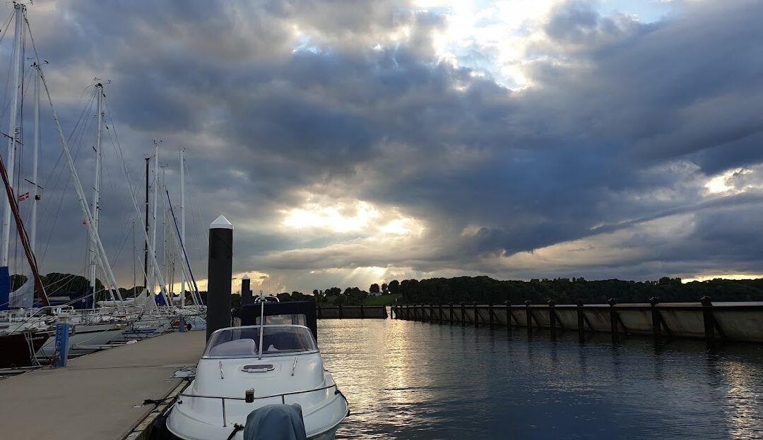 Exklusiver Yachtliegeplatz im Privathafen Bockholmwik